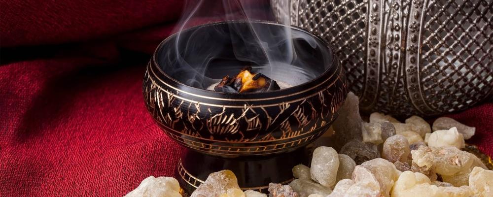 أفضل أنواع البخور الخليجي من متجر الهمال للعود