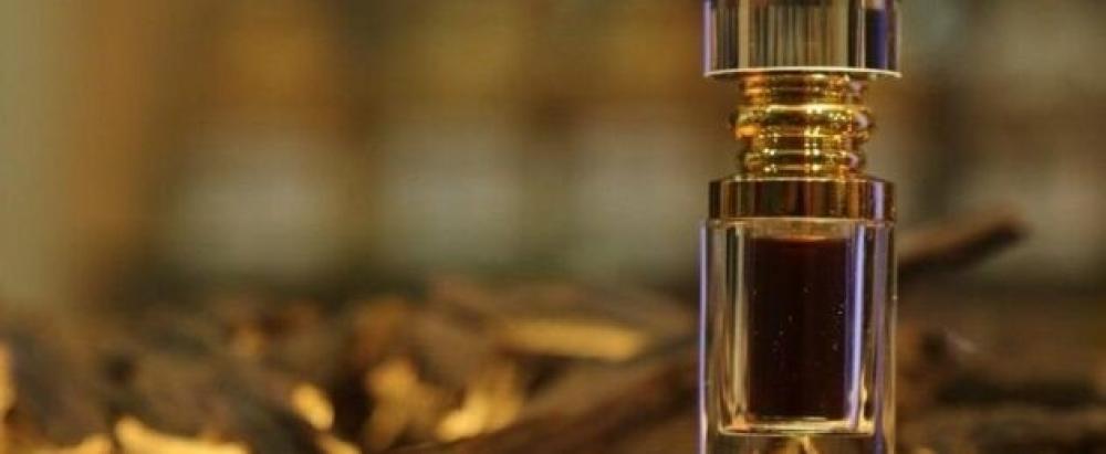 أفضل انواع العود الأزرق من متجر همال العود