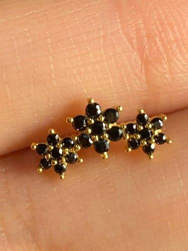 Black Flowers- stud