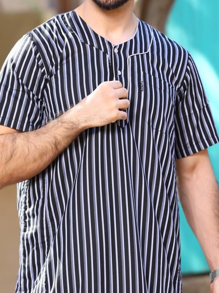 أسود