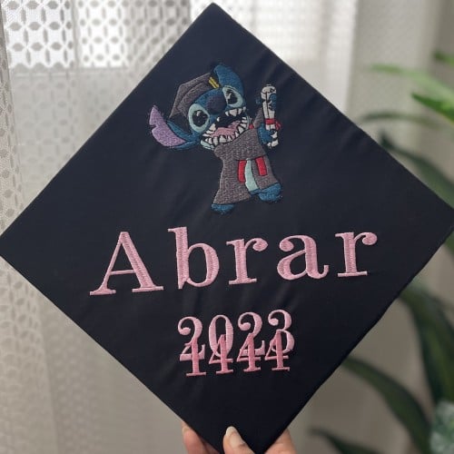 قبعة تخرج ستيتش