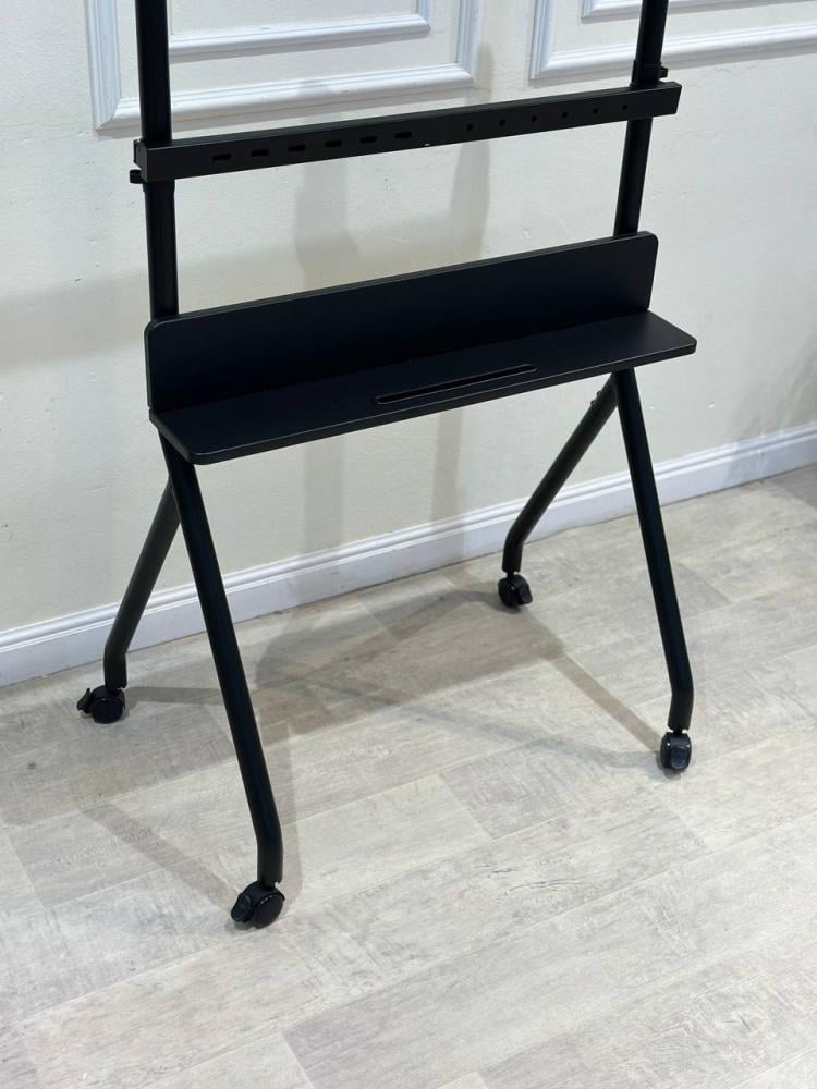 حامل تلفزيون متنقل مزود بعجلات لأجهزة التلفزيون باللون الاسود