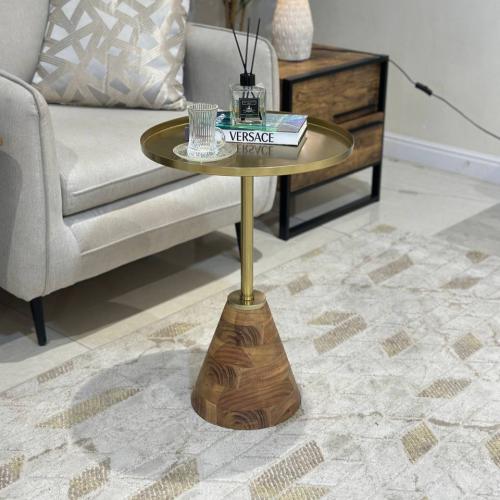 طاولة خدمة قاعدة خشبيه وسطح حديد لون ذهبي