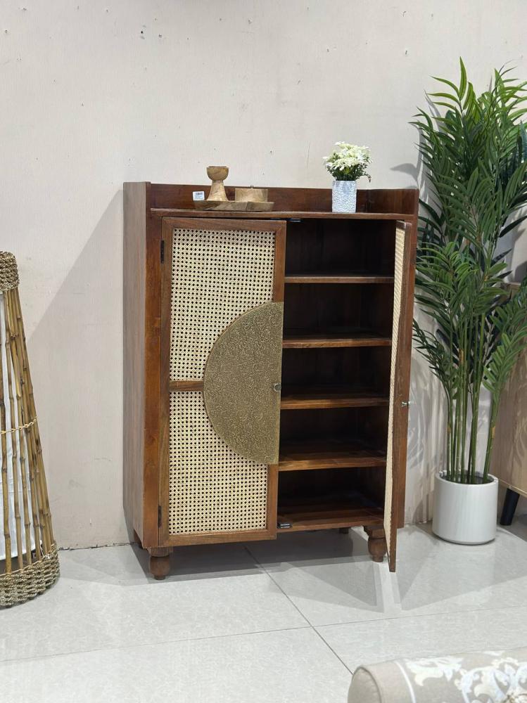 بوفيه خشب هندي فاخر بتصميم يلامس الطبيعة