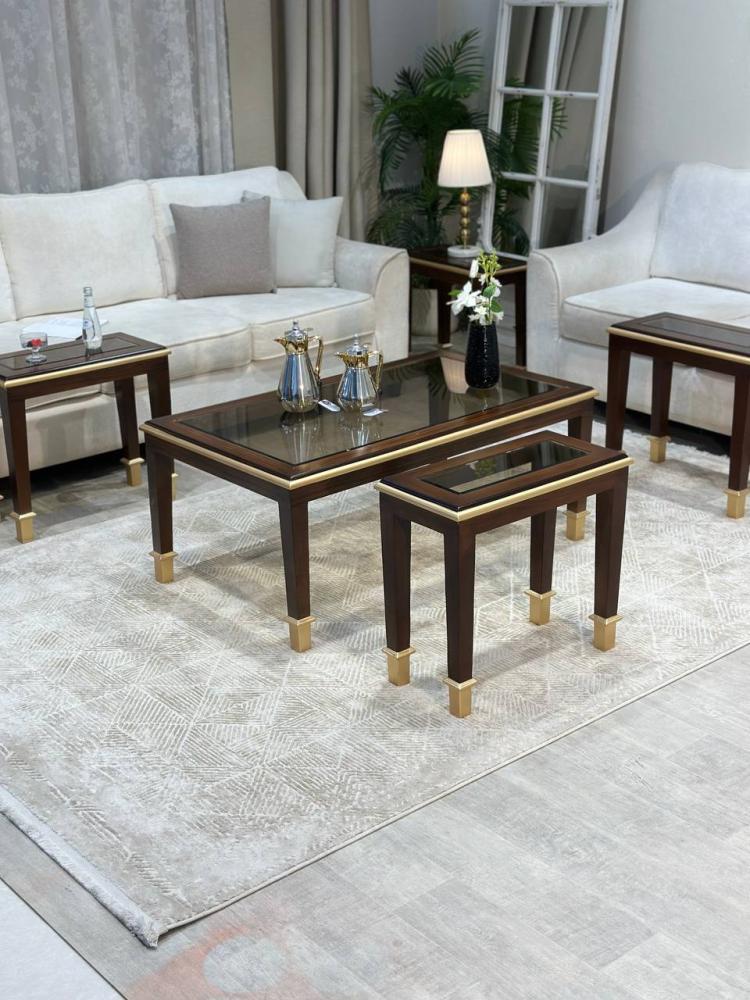 طقم طاولات ضيافة خشبي بسطح زجاجي شفاف – فخامة تليق بذوقك