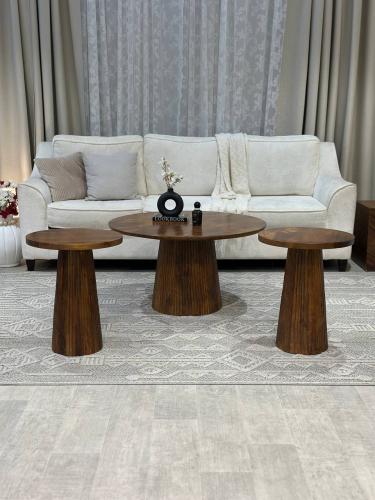 طقم طاولة ضيافة رئيسية مع 2 خدمة هندي