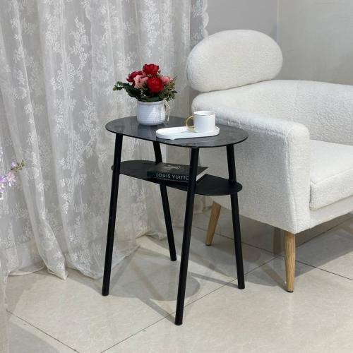 طاولة خدمة دورين بيضاوي لون اسود قزاز أسود