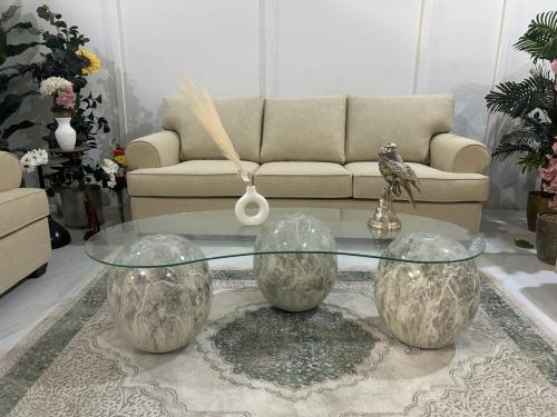 طاولة ضيافة مفرد زجاج شفاف