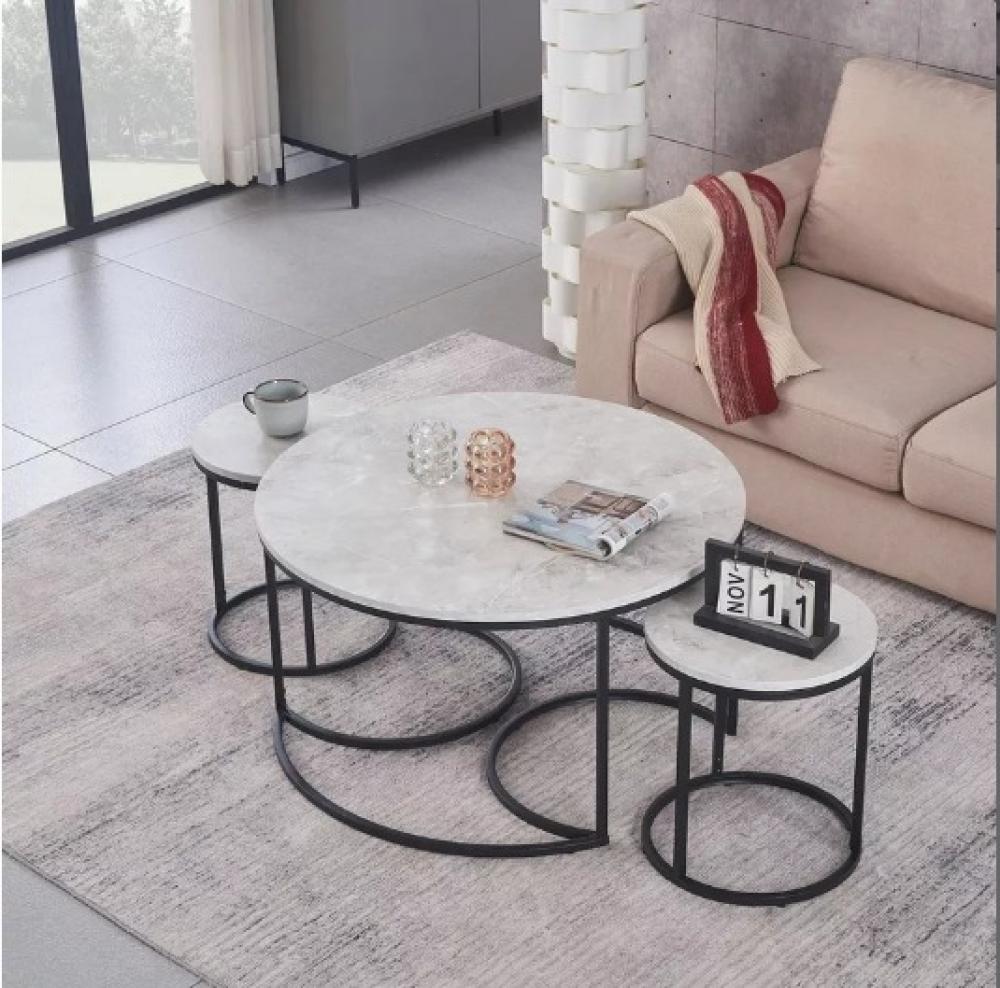 طقم طاولات بتصميم هندسي متداخل أنيق، بسطح  خشب ابيض