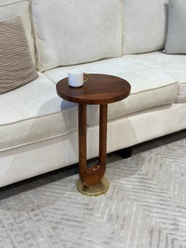 طاولة خدمة جانبية لون بني