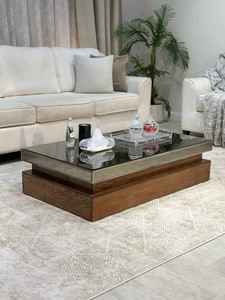 طاولة ضيافة أرضية من خشب السنديان الطبيعي بسطح مرآة – لون بني فاخر