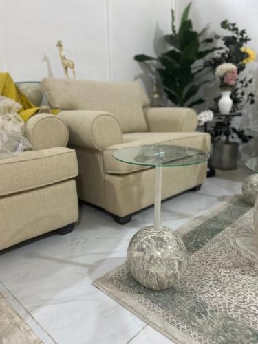 طاولة خدمة مفردة زجاج شفاف