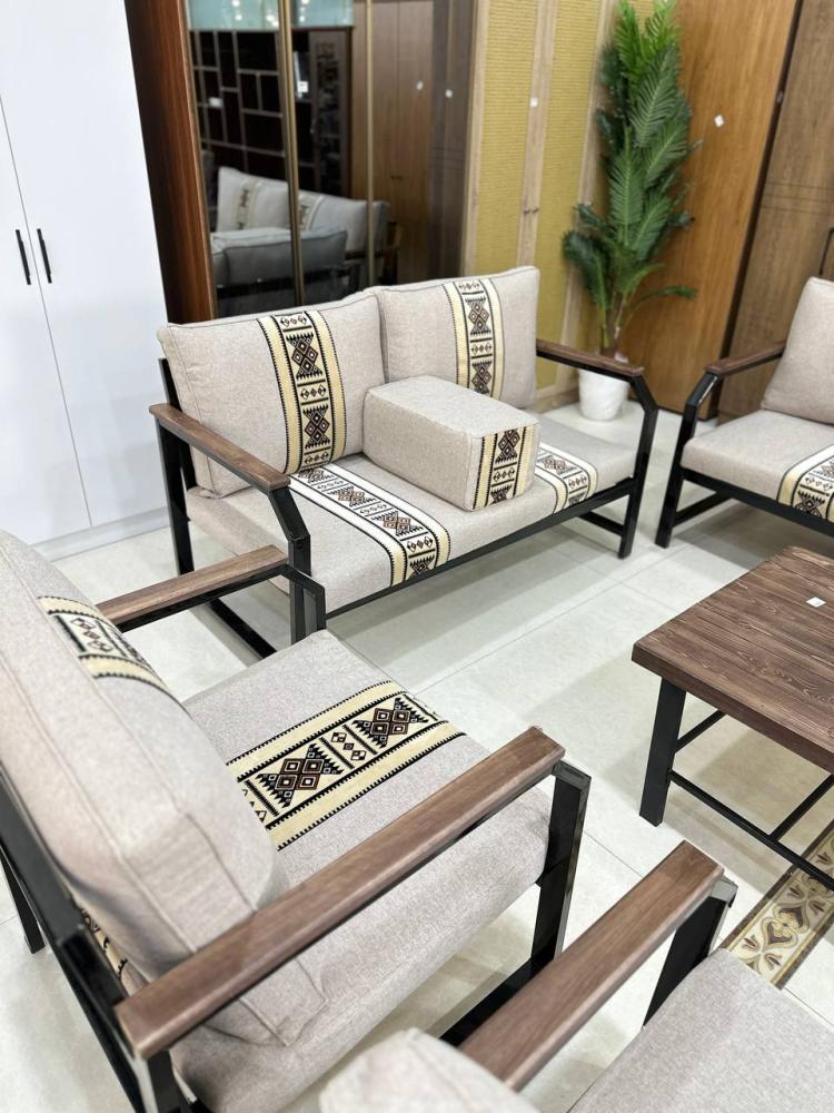 طقم جلسة حديد 7 أشخاص