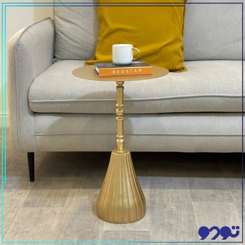 طاولة خدمة حديد بلون ذهبي