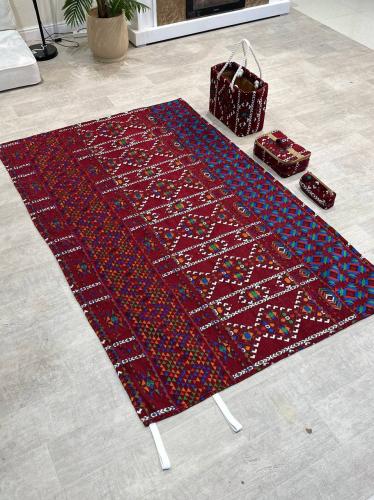 طقم تراثي مع شنطة