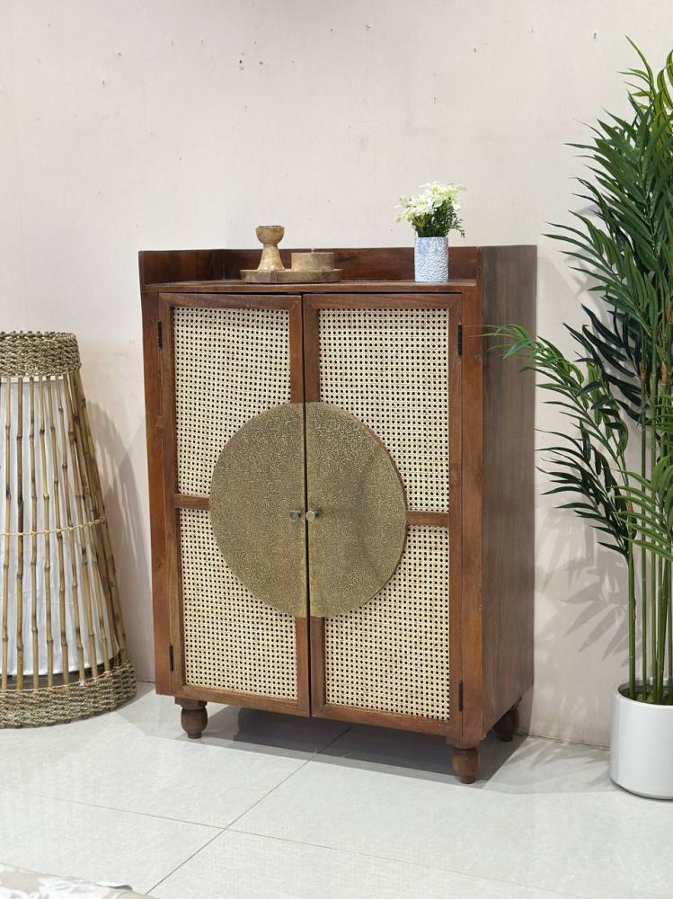 بوفيه خشب هندي فاخر بتصميم يلامس الطبيعة