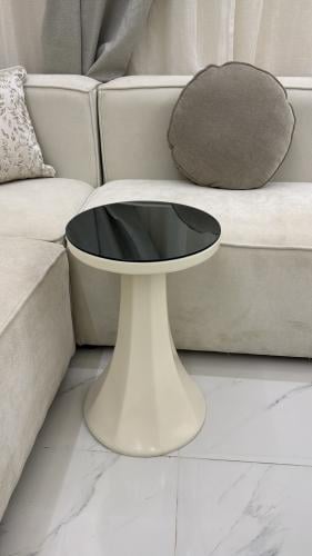 طاولة خدمة بتصميم عصري فاخر