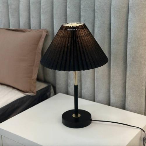 اباجورة اسود قصيرة