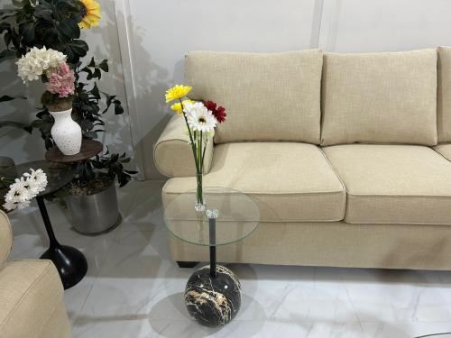 طاولة خدمة مفردة زجاج شفاف