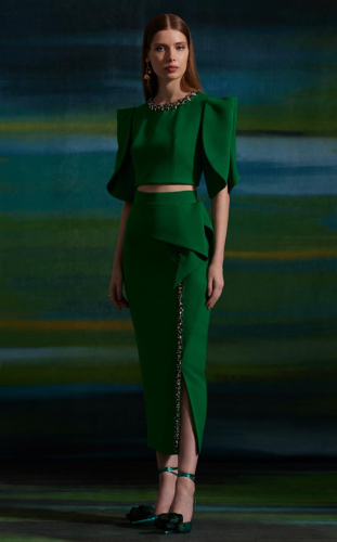 ONG طقم كريب مطرز بالأحجار أخضر ملكي