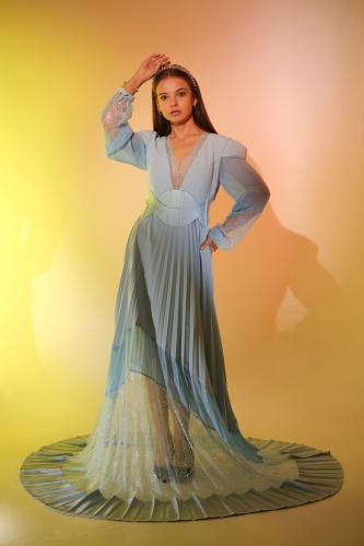 فستان مزيج شيفون وكريب ولمسات دانتيل بحزام "لونين"