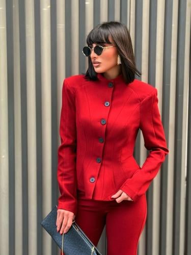 NOCTURNE بدلة كريب فاخرة بلون ماروني