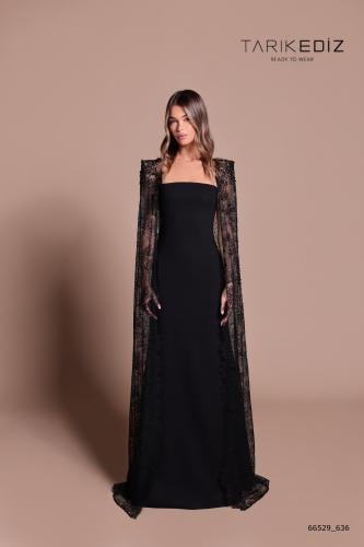 طارق ايديز  فستان كريب مكسي بأكمام دانتيل منسدلة