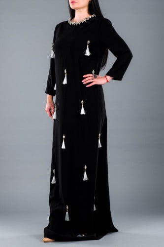 BLZ جلابية عصرية مزينة بالهدب و الأحجار أسود و أبيض