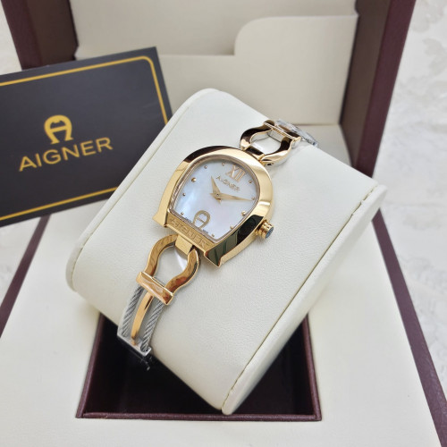 ساعه اقنر نسائي