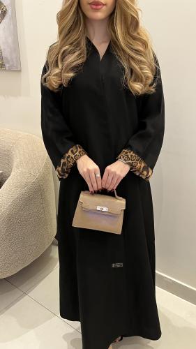 عباية تايقر