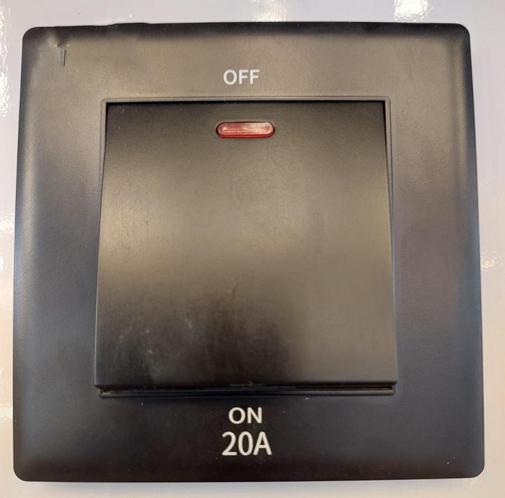 مفتاح مكيف 45 أمبير SVL 7*7