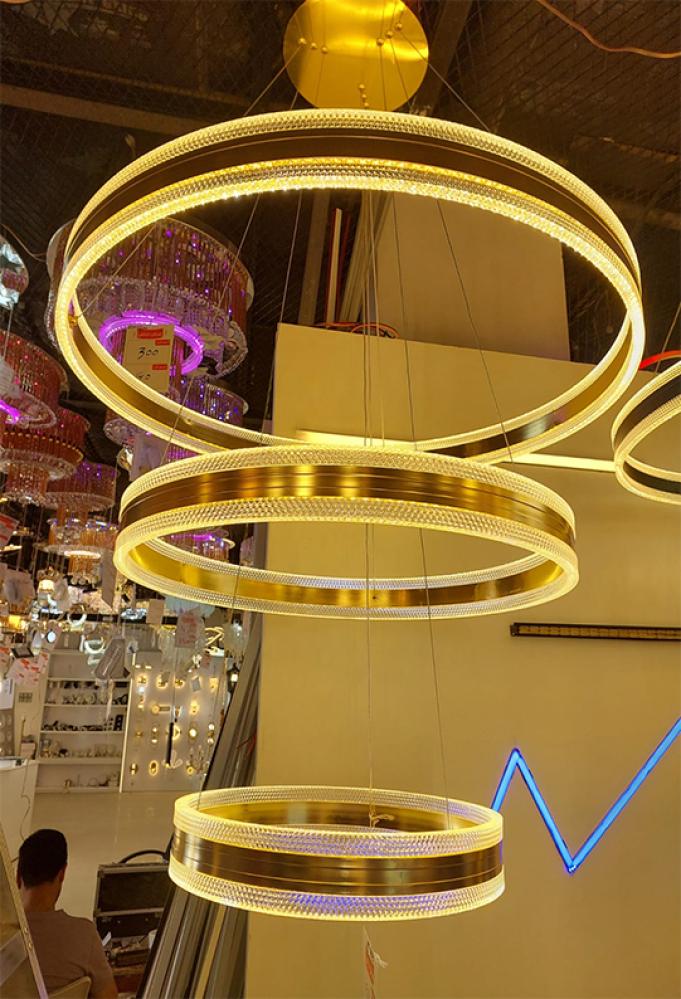 ثريا مودرن ثلاث حلقات مقاس 40 60 80 ثلاث ألوان LED ابيض اصفر كريمي للمجالس وغرف المعيشة