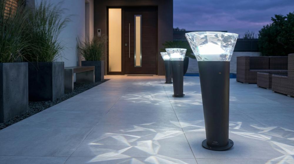 عمود إنارة حدائقي مودرن P9063 بمقاسات 30سم / 60سم / 80سم