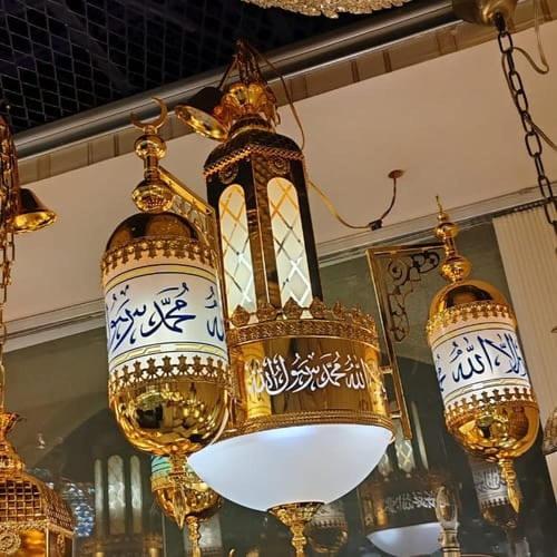 ثريات المساجد والنجف الإسلامي