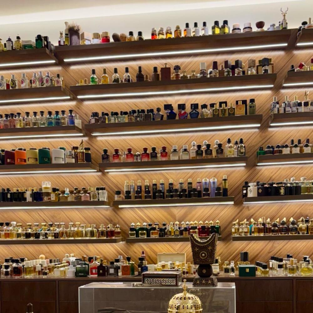 أكبر مكتبة عطرية شخصية في مكة المكرمة