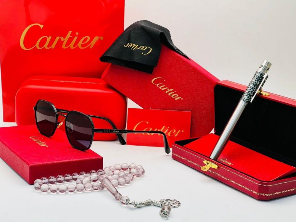 هدية فخمة نظارة مع قلم من كارتير مع سبحة مميزة  وتغليف انيق