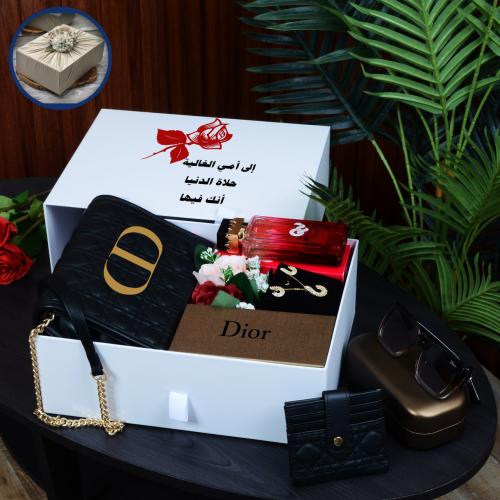هدية شنطة نسائيه مع عطر ونظارة في بوكس انيق مع تغل...