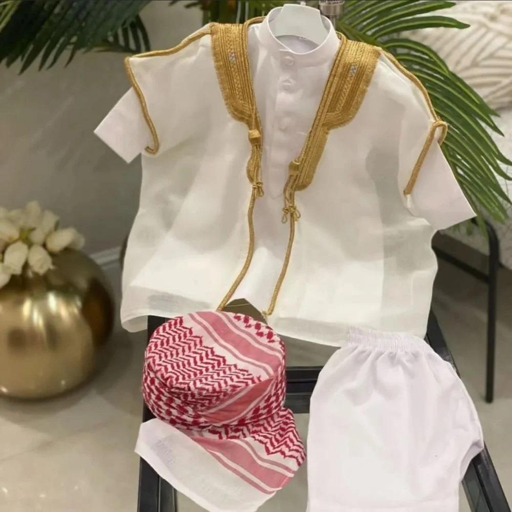 بشت مواليد مع ثوب خيارًا مثاليًا لإطلالة الصغار الرائعة والمميزة