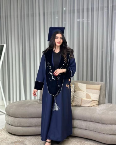 عبايات تخرج لون كحلي 2025