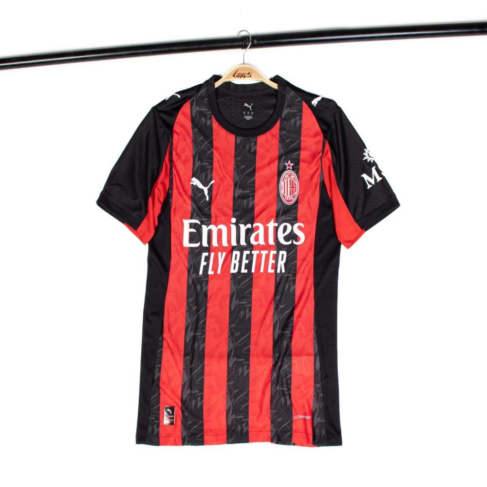 تيشيرت اسي ميلان الاساسي نسخة اللاعبين 2025-2026