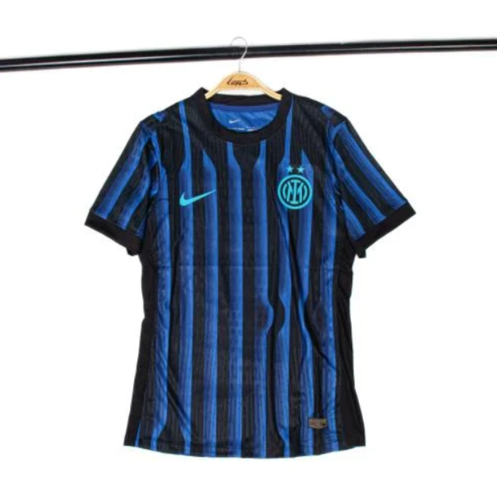 تيشيرت انتر ميلان الاساسي نسخة اللاعبين 2025-2026