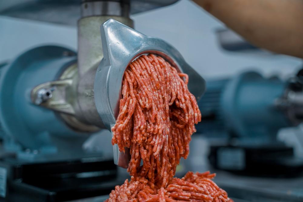 كيف تفرق بين اللحم الطازج والمجمد بسهولة