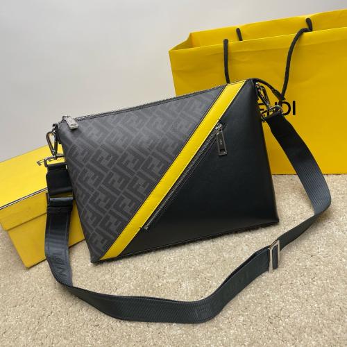 فندي diagonal flat pouch مقاس 34cm