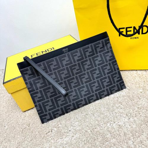 فندي diagonal flat pouch مقاس 30cm