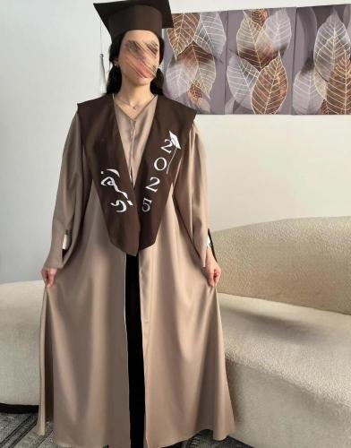 عبايات تخرج 2025