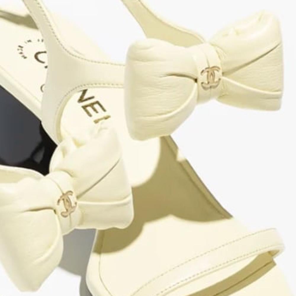 靴 Chanel tweed bow sandals 靴 Chanel tweed bow sandals CHANEL Tweed Grosgrain Bow