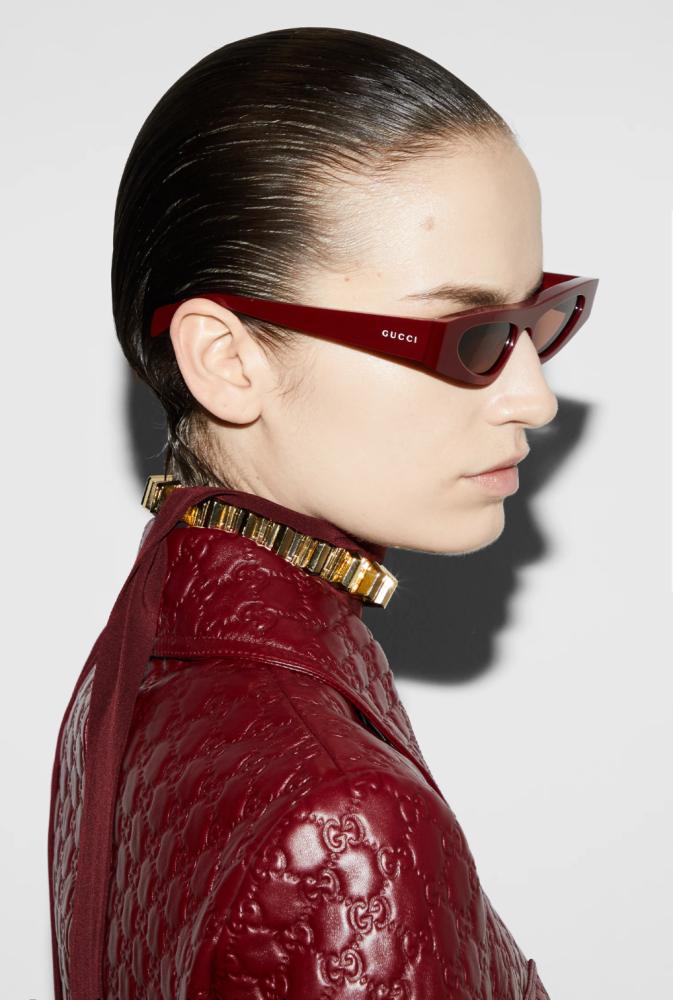 Gucci バーガンディ サングラス Gucci Burgundy Sunglasses with Gold Lettering - TEBOUGIE