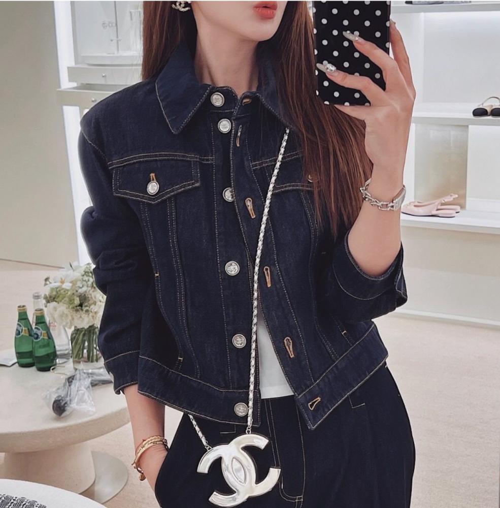 お歳暮 時期 2025 TEBOUGIE - Blue Dark Denim Cruise Jacket Blouse Chanel ジャケット・アウター