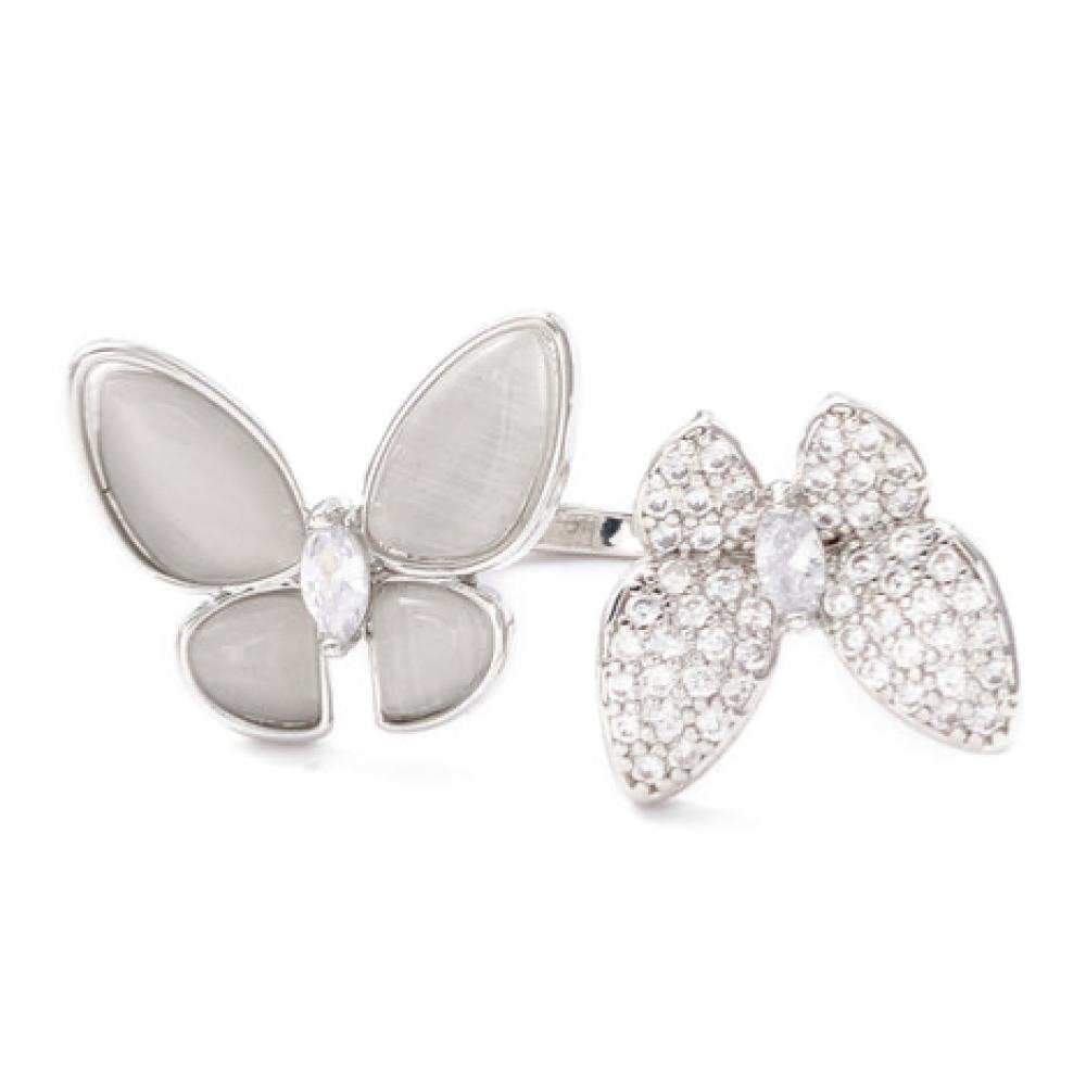 Van Cleef Arpels Two Butterfly Between the Finger Ring White