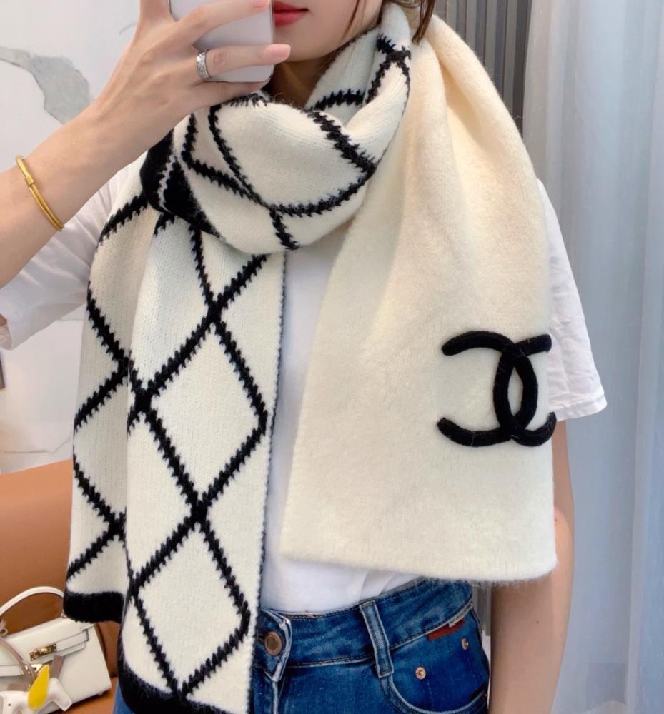 2024 Chanel scarf, grey or white wool - TEBOUGIE